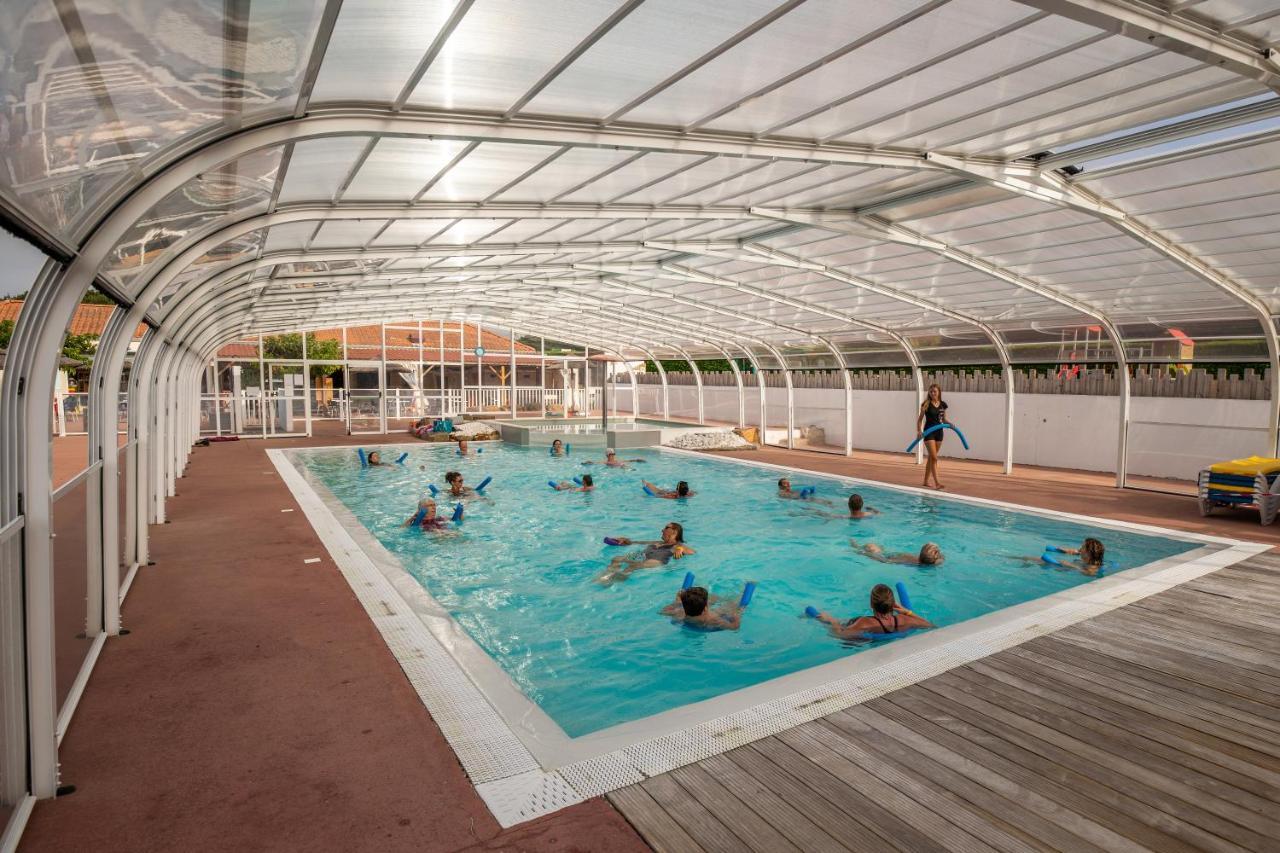 Camping Les Brillas Les Moutiers Εξωτερικό φωτογραφία