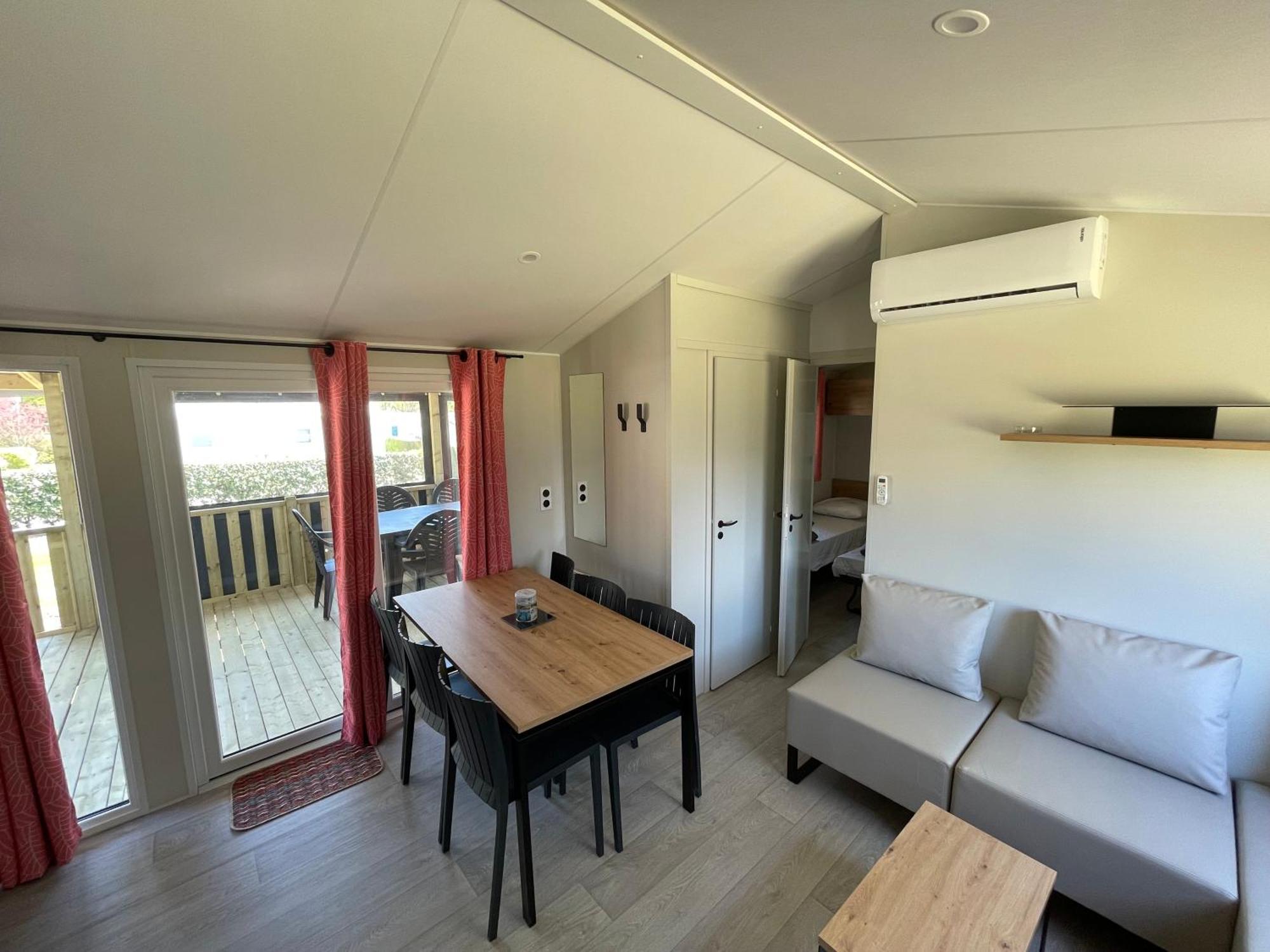 Camping Les Brillas Les Moutiers Εξωτερικό φωτογραφία
