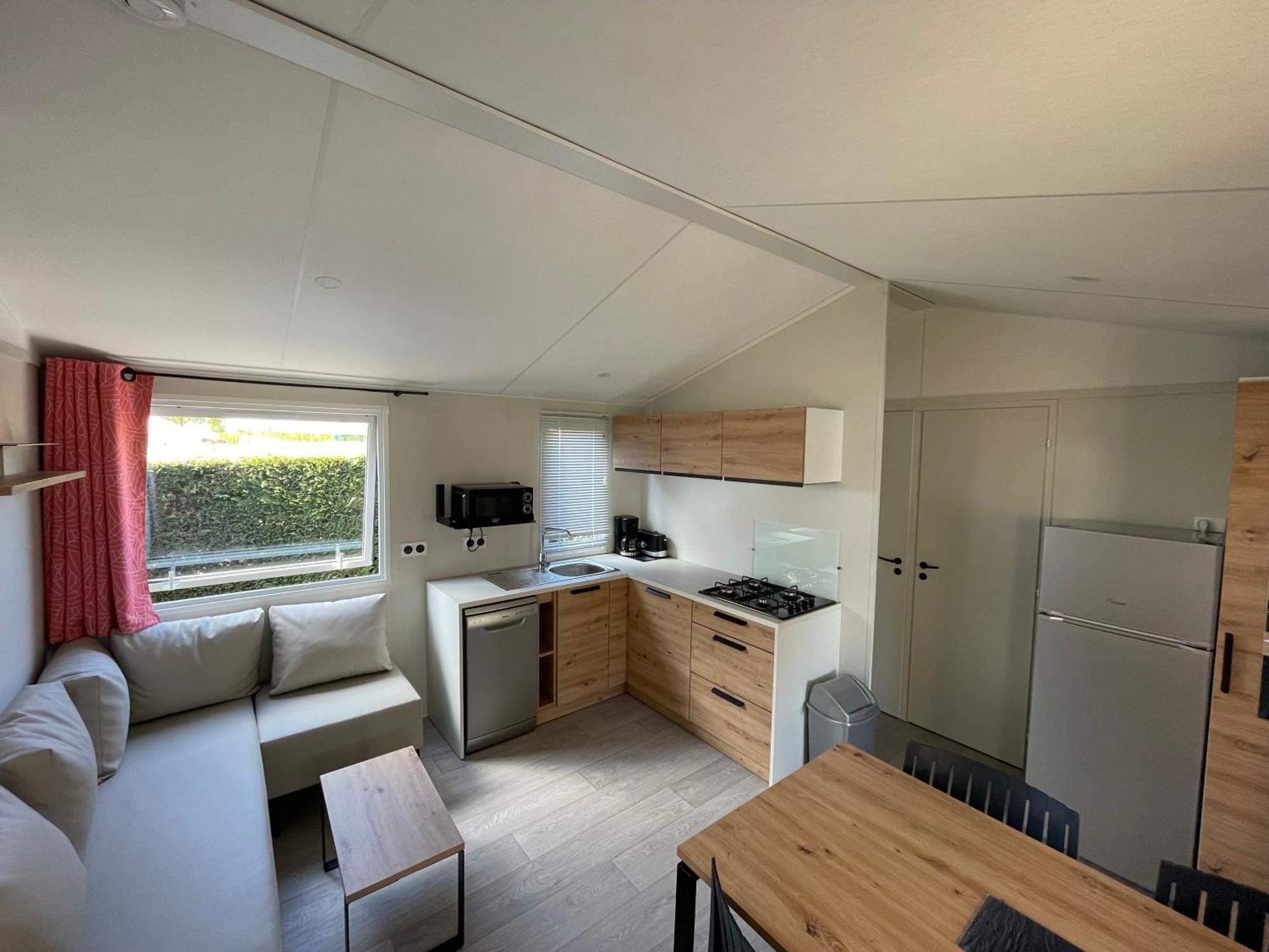 Camping Les Brillas Les Moutiers Εξωτερικό φωτογραφία