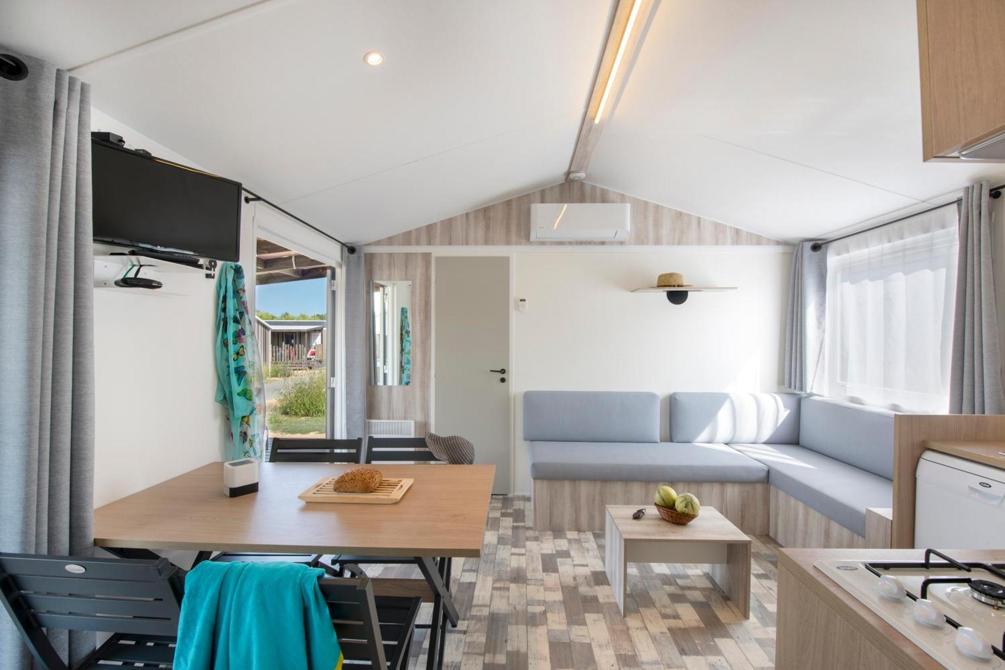 Camping Les Brillas Les Moutiers Εξωτερικό φωτογραφία