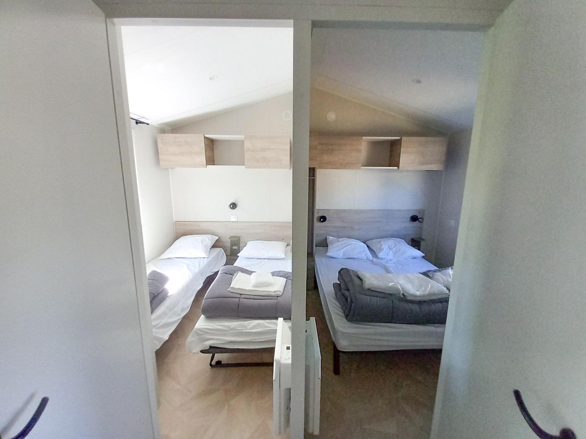 Camping Les Brillas Les Moutiers Εξωτερικό φωτογραφία