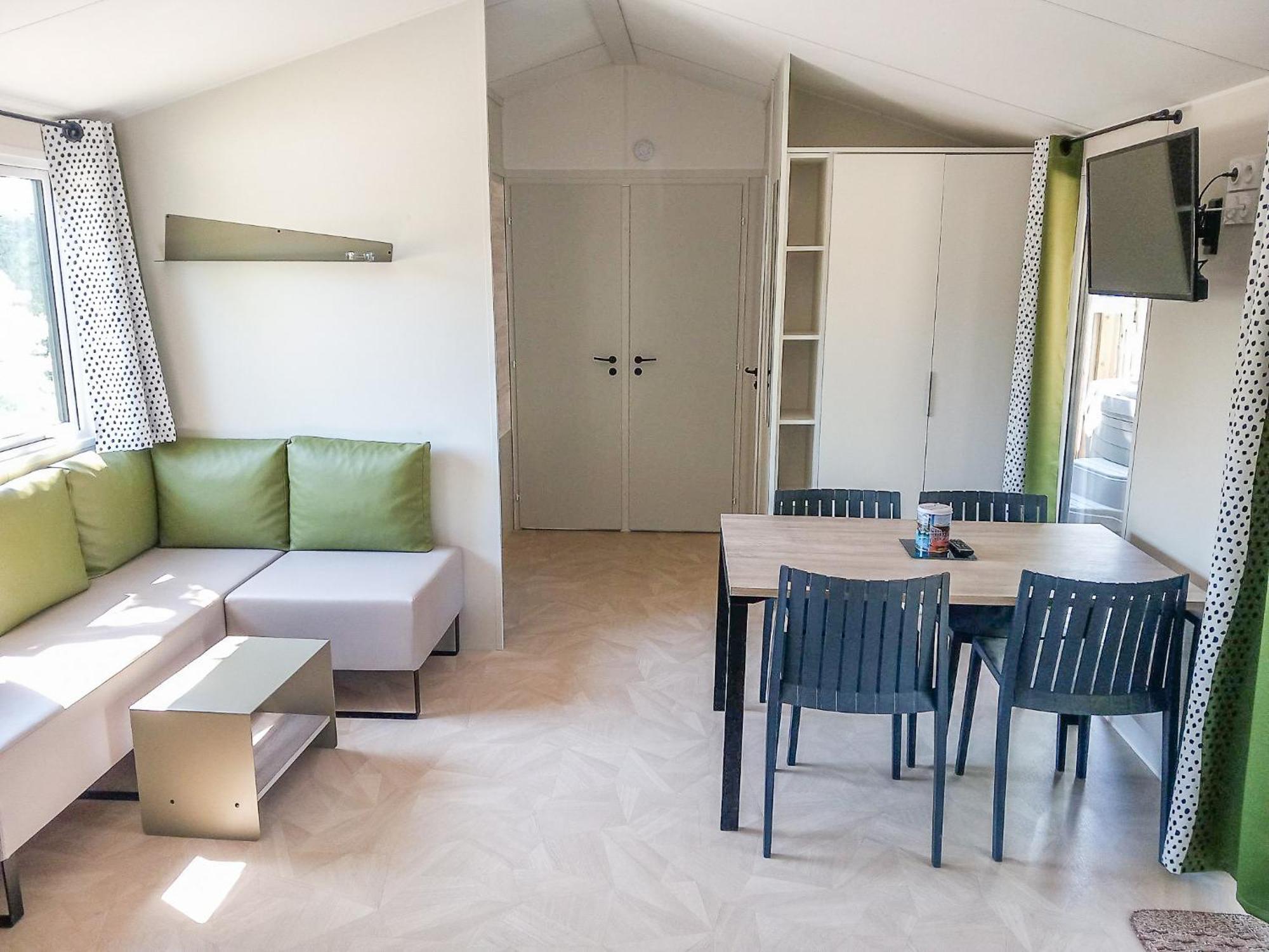 Camping Les Brillas Les Moutiers Εξωτερικό φωτογραφία